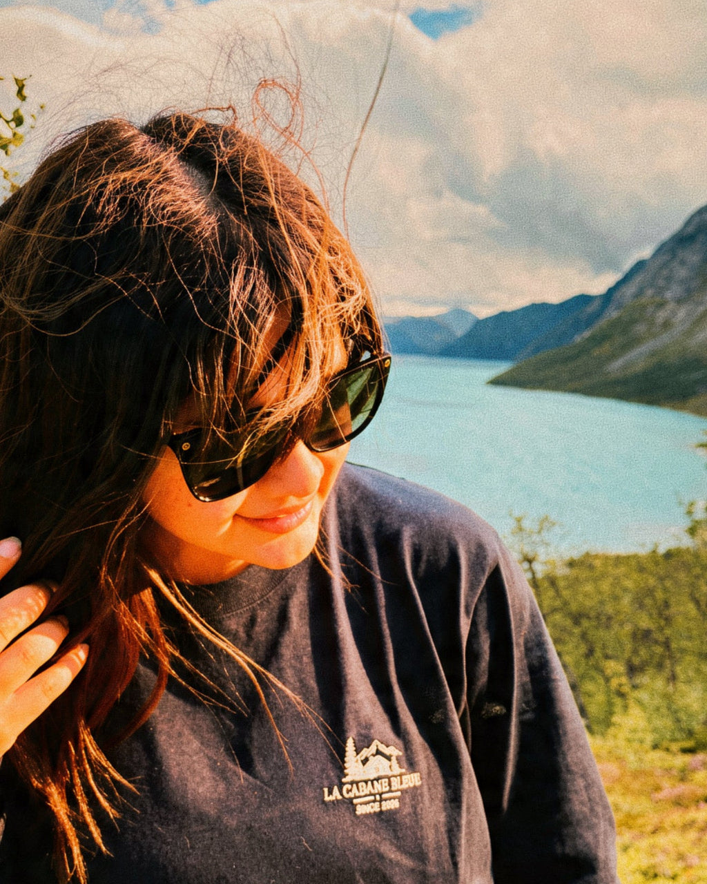 Cabin Club - The Signature Long Sleeves Tee